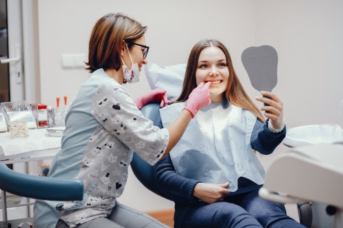 What to Expect During a Cosmetic Dentistry Consultation in Orange County