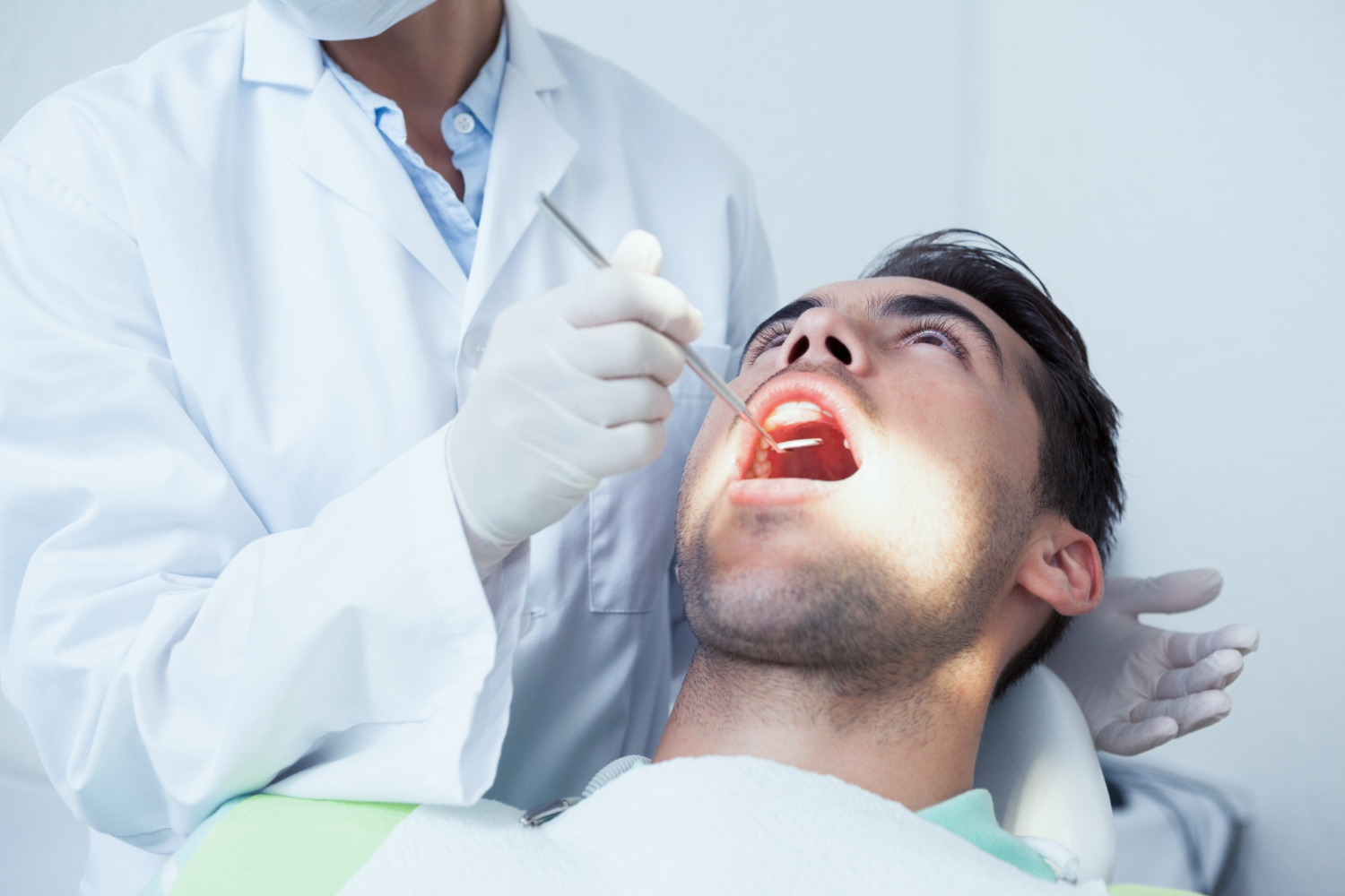 Scaling and Root Planing: How a Dentist in San Pedro Treats Gum Disease
